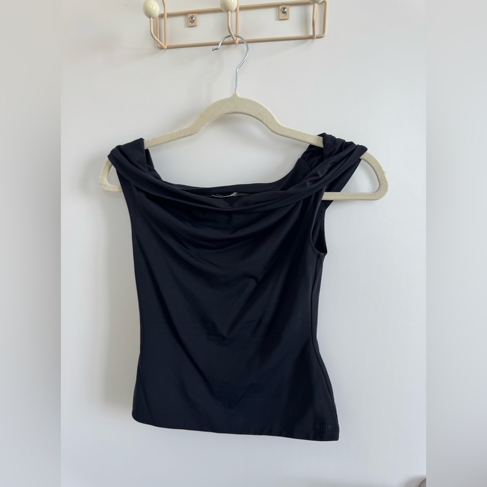 ❌SOLD❌ Aritzia Original Contour Ravish Top black size small - Picture 2 of 6
